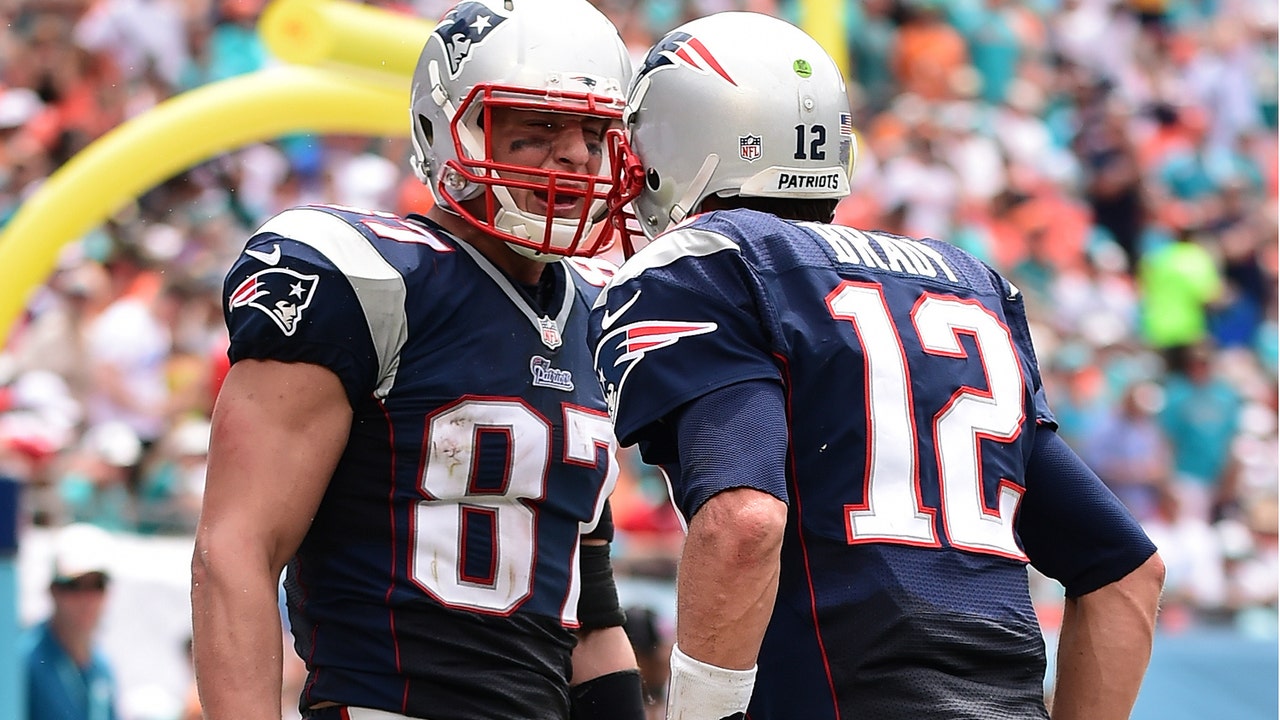 Weekend Blitz: NFL Week 12 picks + best links of the week